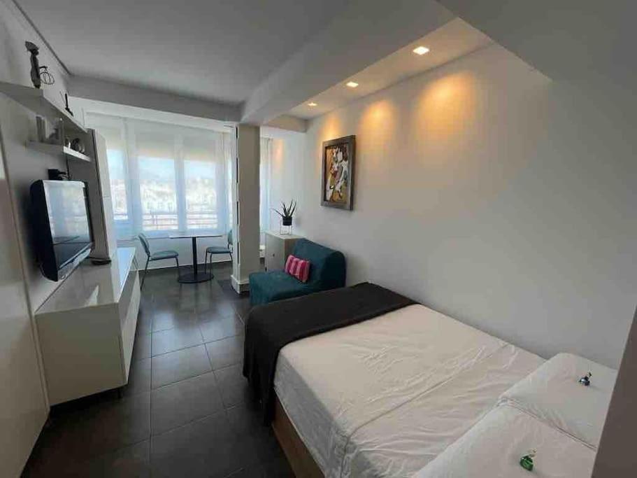 Centrico Apartamento En El Riscal Alicante Kültér fotó